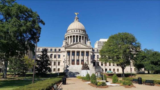 Mississippi medical marijuana regulation ‘stuck in constipation mode’